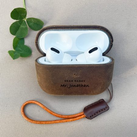 Personalised AirPods Pro / Pro 2 Leather Case