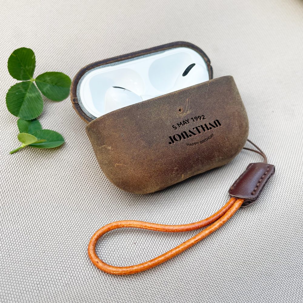 Personalised AirPods Pro / Pro 2 Leather Case