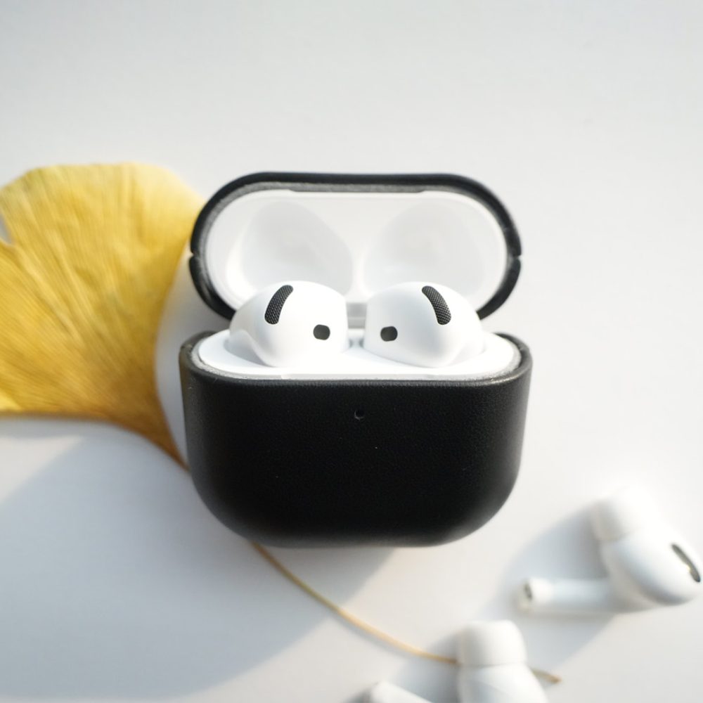 Black AirPods 4 Leather Case - Genuine AirPods Leather Case